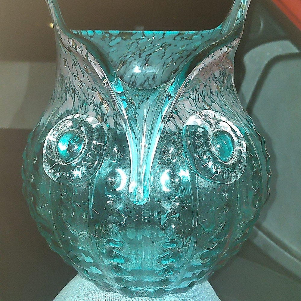 Hand blown glass owl.. stands about 10.5"s